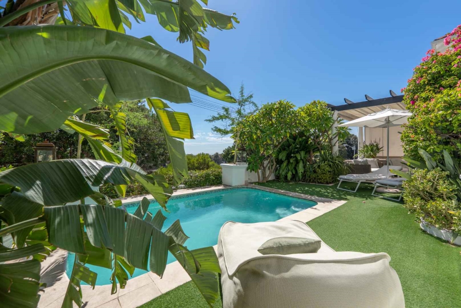 4 Bedroom Property for Sale in Oranjezicht Western Cape